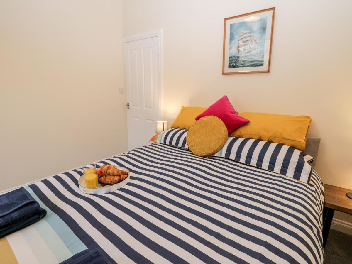 Harbour Hideaway Villa Whitby Ngoại thất bức ảnh