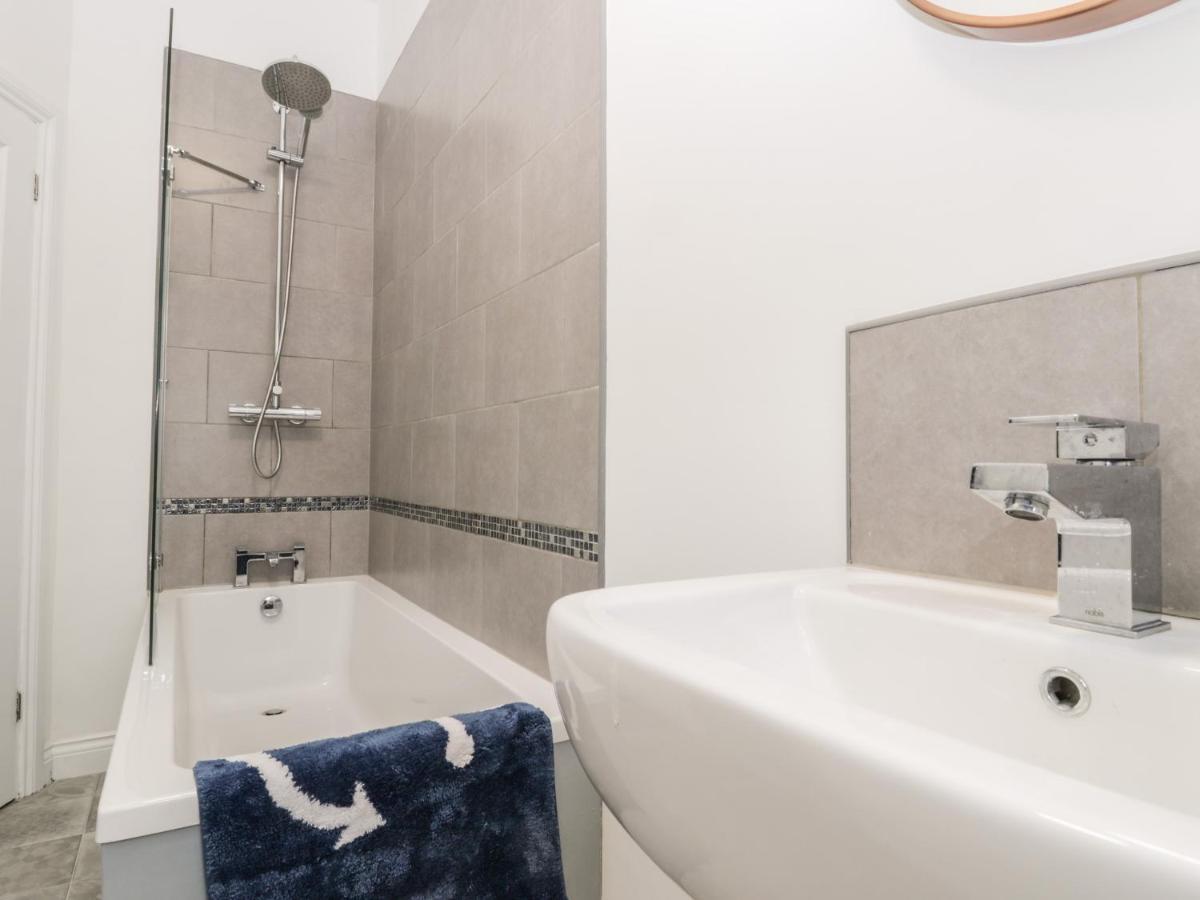 Harbour Hideaway Villa Whitby Ngoại thất bức ảnh